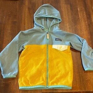 Patagonia, 3T fleece